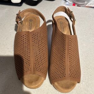 Giani Bernini Brown Cutout Sandals